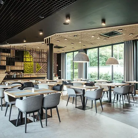 Air Hotel