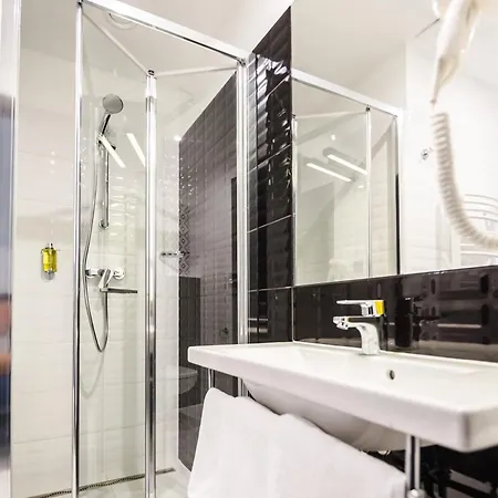 Hotel Air Hotel 3*