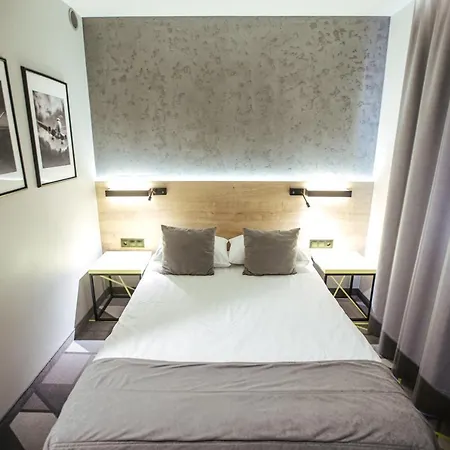 Air Hotel 3* Warsaw