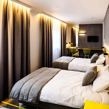 Air Hotel 3* Warsaw