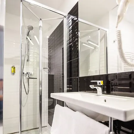 Hotel Air Hotel 3*